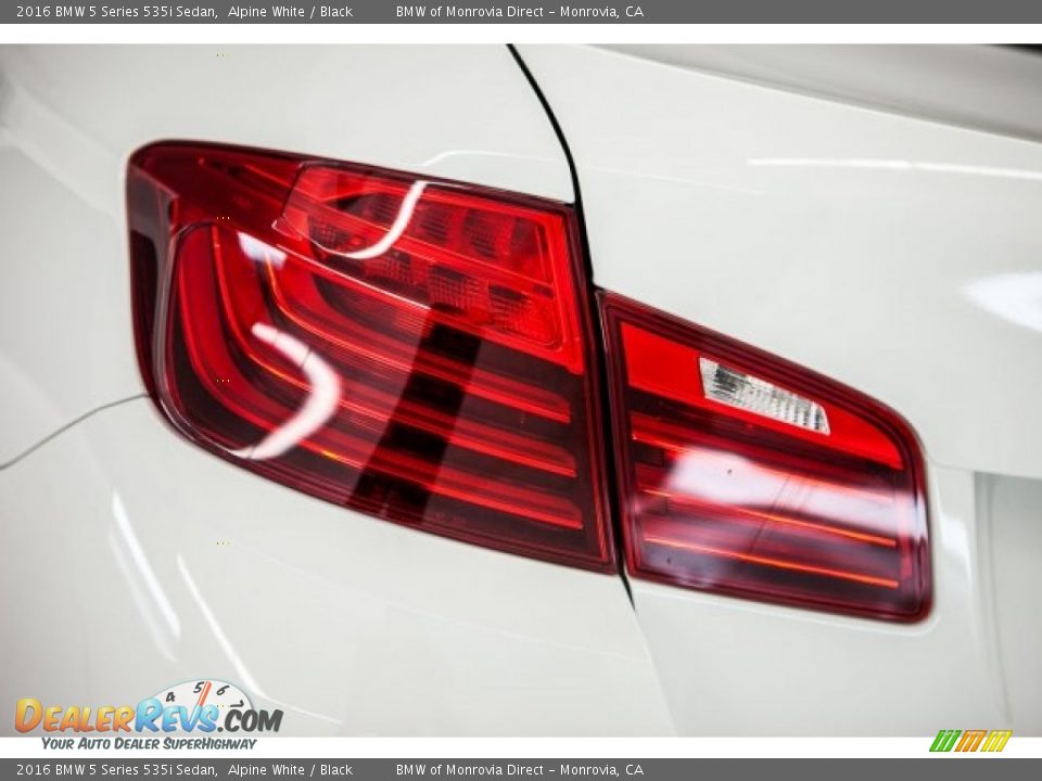 2016 BMW 5 Series 535i Sedan Alpine White / Black Photo #24