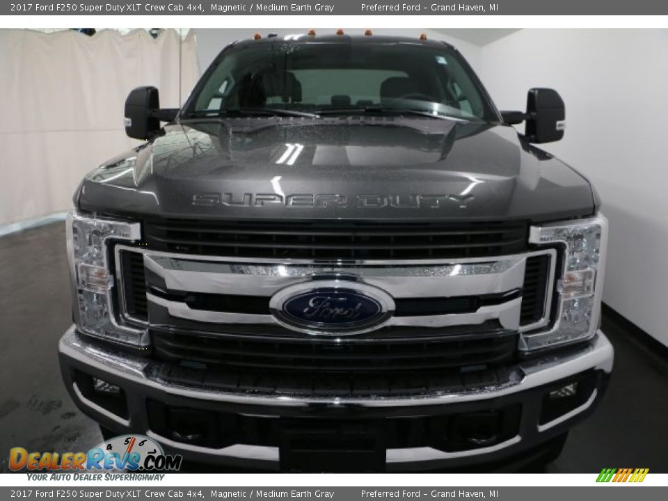 2017 Ford F250 Super Duty XLT Crew Cab 4x4 Magnetic / Medium Earth Gray Photo #6
