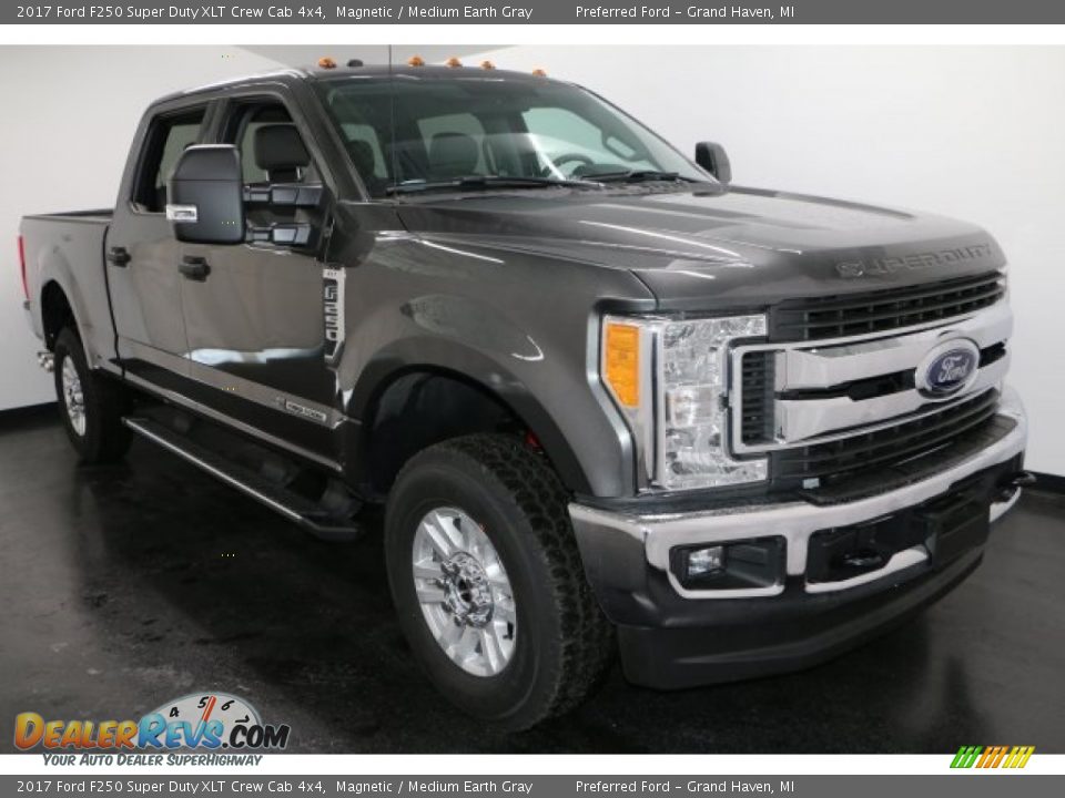 2017 Ford F250 Super Duty XLT Crew Cab 4x4 Magnetic / Medium Earth Gray Photo #7