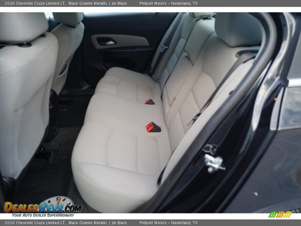 2016 Chevrolet Cruze Limited LT Black Granite Metallic / Jet Black Photo #17