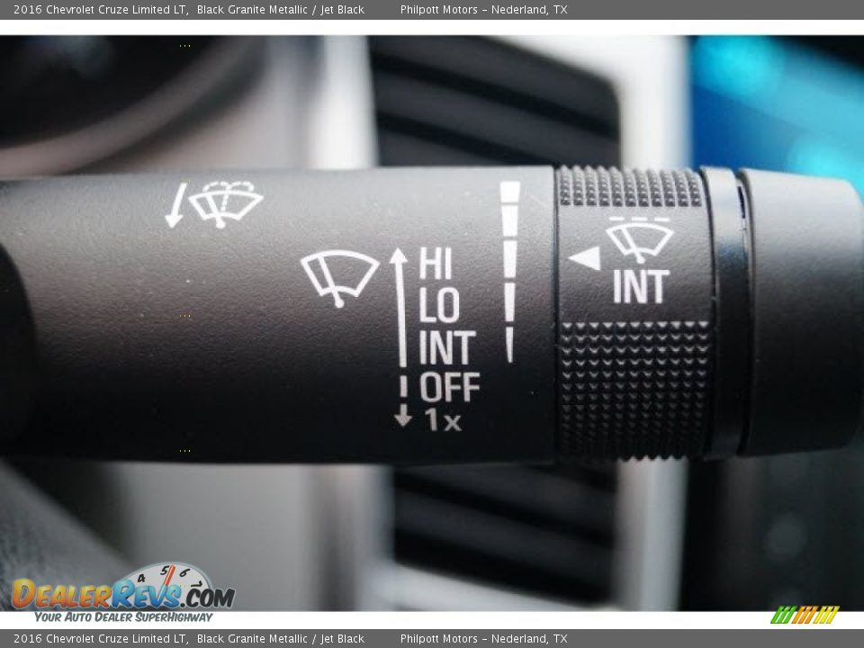 2016 Chevrolet Cruze Limited LT Black Granite Metallic / Jet Black Photo #23