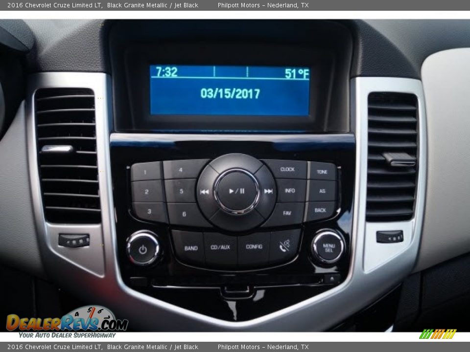 2016 Chevrolet Cruze Limited LT Black Granite Metallic / Jet Black Photo #26