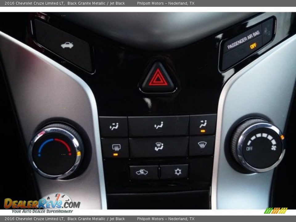 2016 Chevrolet Cruze Limited LT Black Granite Metallic / Jet Black Photo #27
