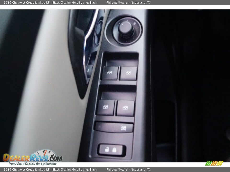 2016 Chevrolet Cruze Limited LT Black Granite Metallic / Jet Black Photo #30