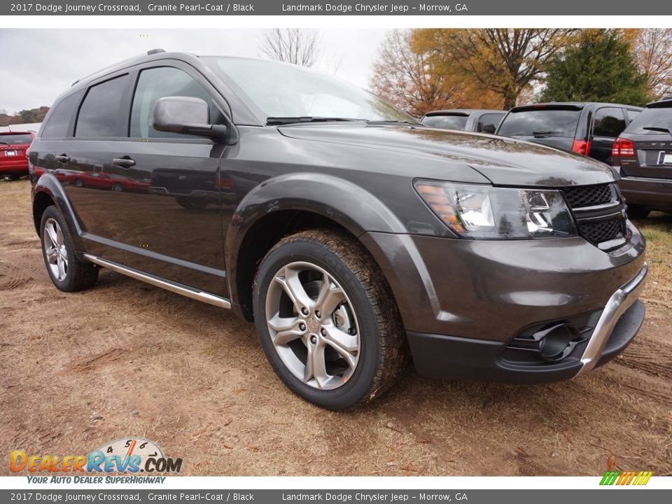 Front 3/4 View of 2017 Dodge Journey Crossroad Photo #4