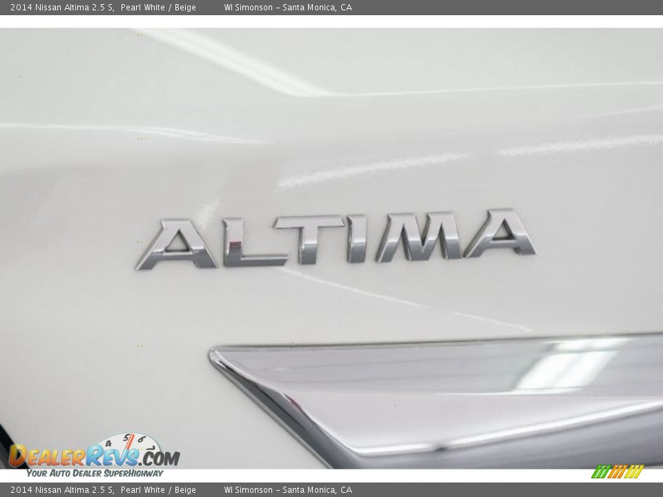 2014 Nissan Altima 2.5 S Pearl White / Beige Photo #7