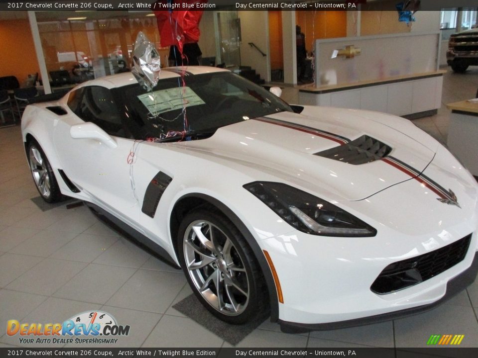 Front 3/4 View of 2017 Chevrolet Corvette Z06 Coupe Photo #3