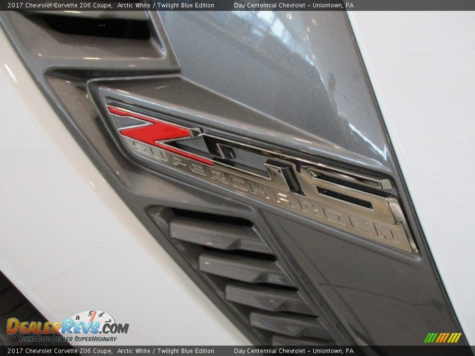 2017 Chevrolet Corvette Z06 Coupe Arctic White / Twilight Blue Edition Photo #9