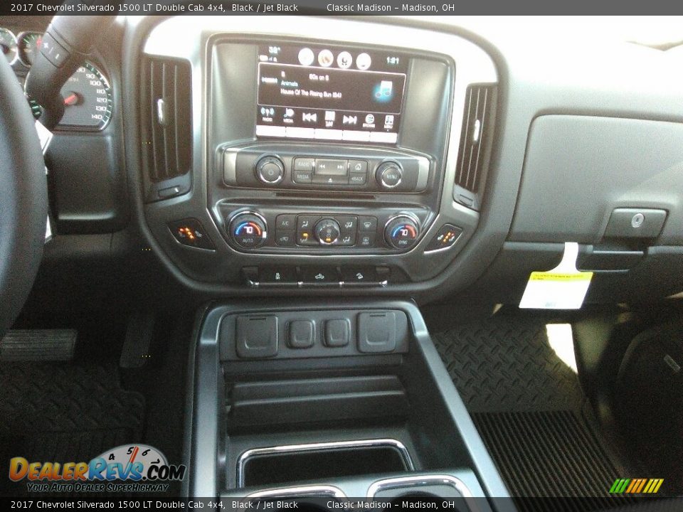 2017 Chevrolet Silverado 1500 LT Double Cab 4x4 Black / Jet Black Photo #8