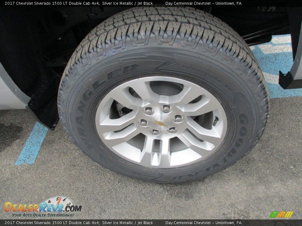2017 Chevrolet Silverado 1500 LT Double Cab 4x4 Silver Ice Metallic / Jet Black Photo #3