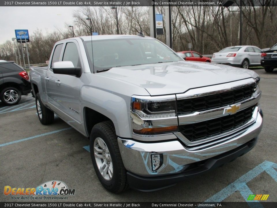 2017 Chevrolet Silverado 1500 LT Double Cab 4x4 Silver Ice Metallic / Jet Black Photo #8