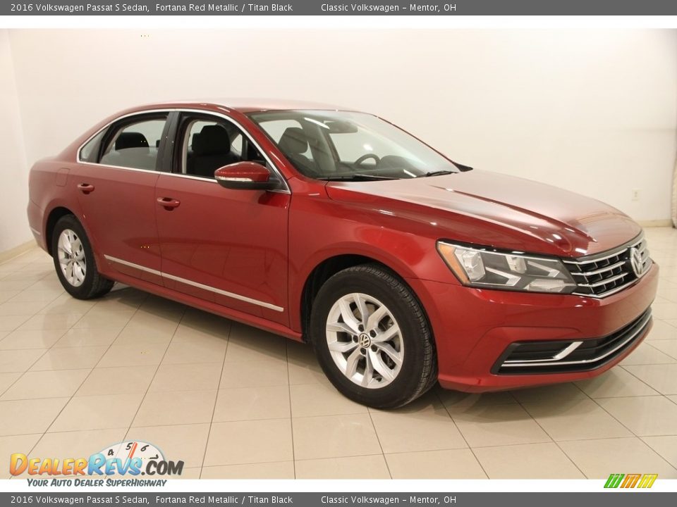 Front 3/4 View of 2016 Volkswagen Passat S Sedan Photo #1