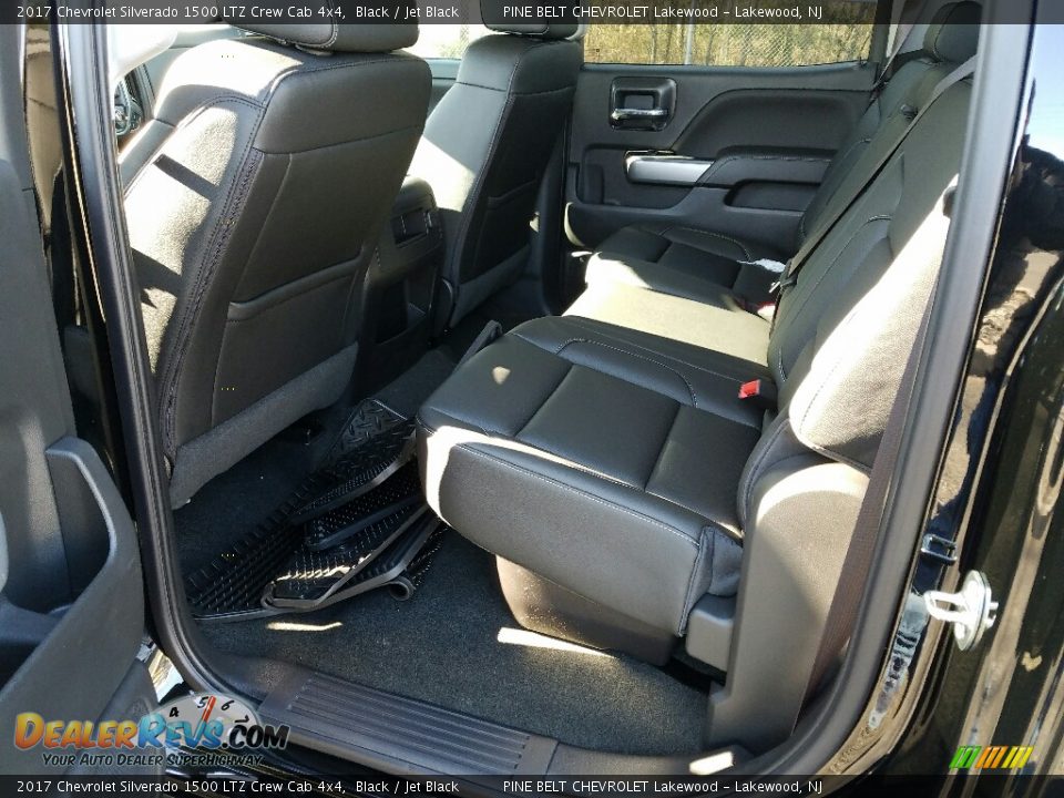2017 Chevrolet Silverado 1500 LTZ Crew Cab 4x4 Black / Jet Black Photo #8