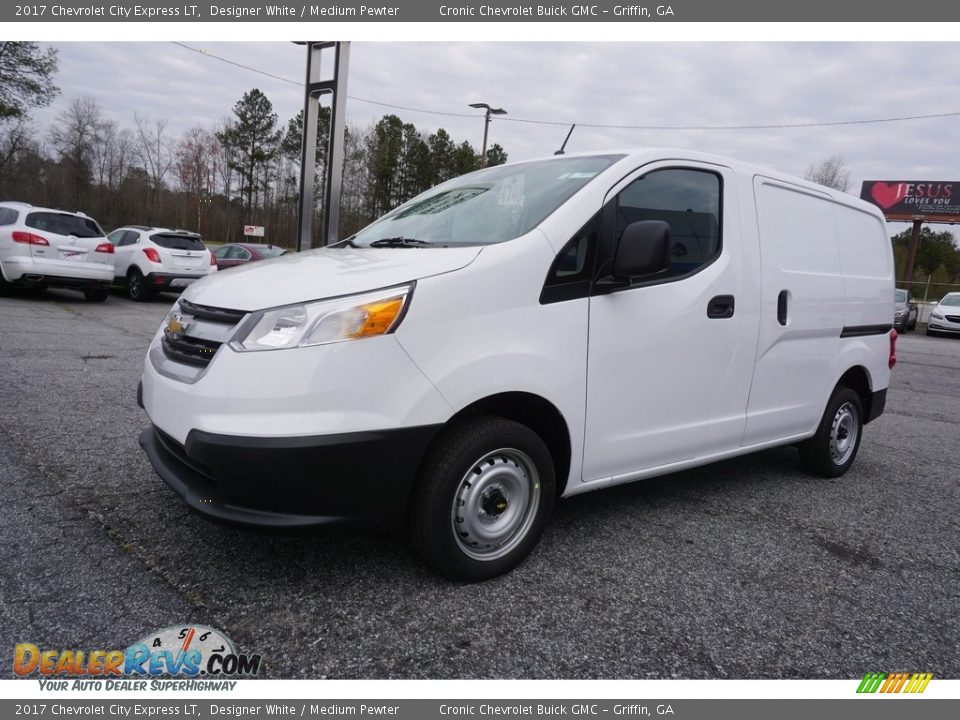 Front 3/4 View of 2017 Chevrolet City Express LT Photo #3