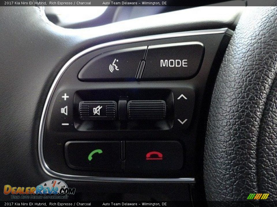Controls of 2017 Kia Niro EX Hybrid Photo #20
