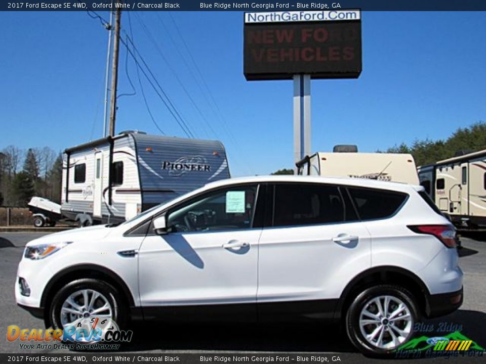 2017 Ford Escape SE 4WD Oxford White / Charcoal Black Photo #2