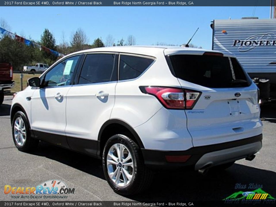 2017 Ford Escape SE 4WD Oxford White / Charcoal Black Photo #3