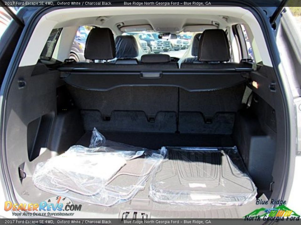 2017 Ford Escape SE 4WD Oxford White / Charcoal Black Photo #15