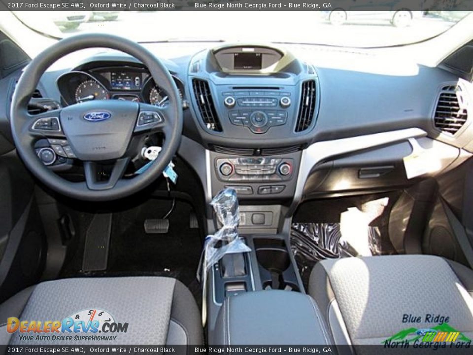 2017 Ford Escape SE 4WD Oxford White / Charcoal Black Photo #17