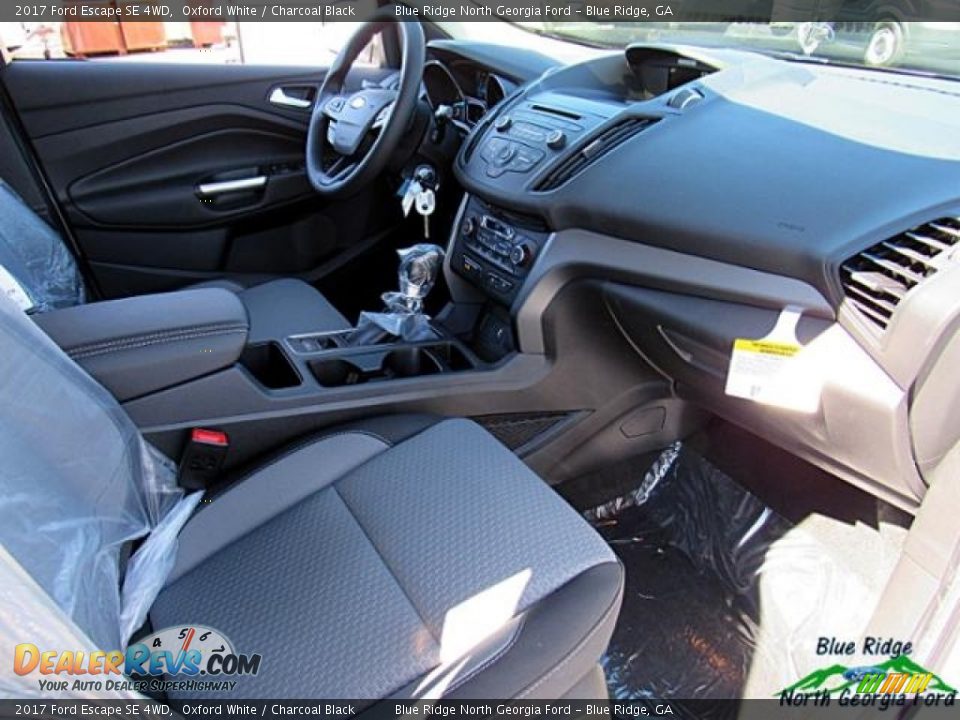 2017 Ford Escape SE 4WD Oxford White / Charcoal Black Photo #29