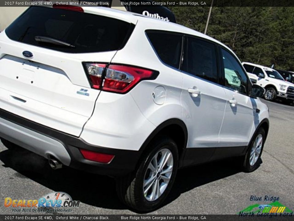 2017 Ford Escape SE 4WD Oxford White / Charcoal Black Photo #34