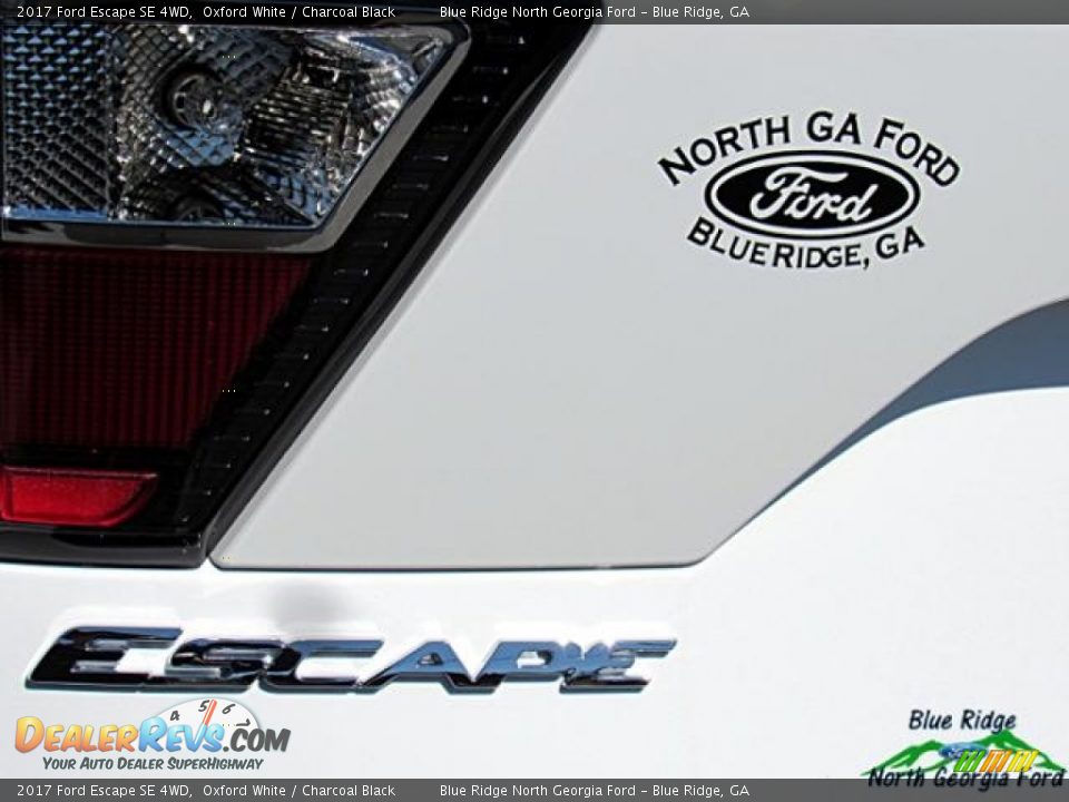 2017 Ford Escape SE 4WD Oxford White / Charcoal Black Photo #36