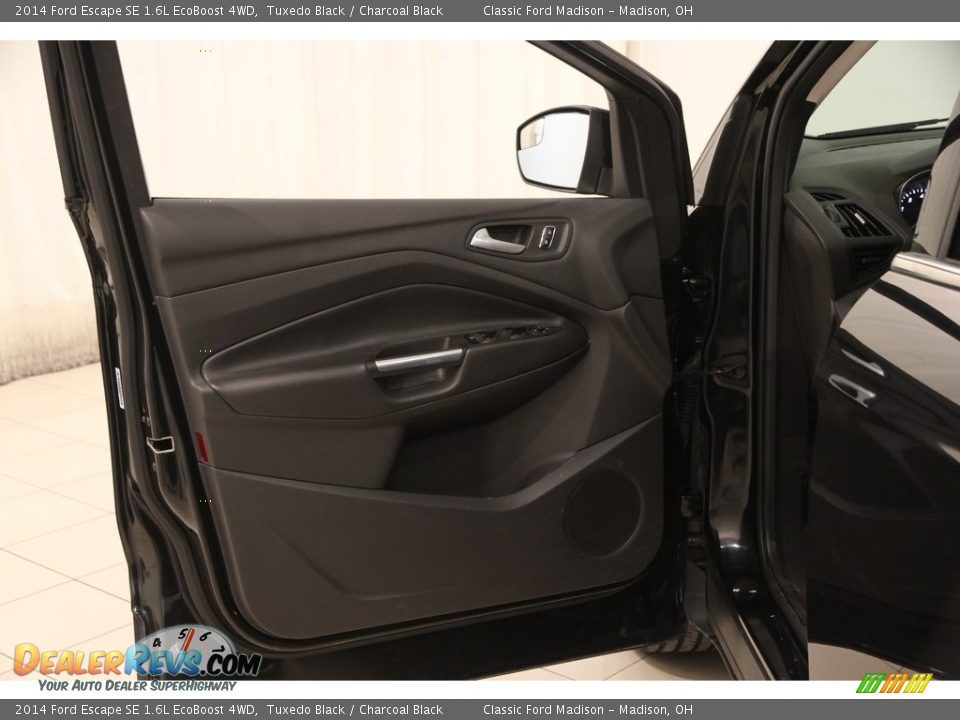 2014 Ford Escape SE 1.6L EcoBoost 4WD Tuxedo Black / Charcoal Black Photo #4