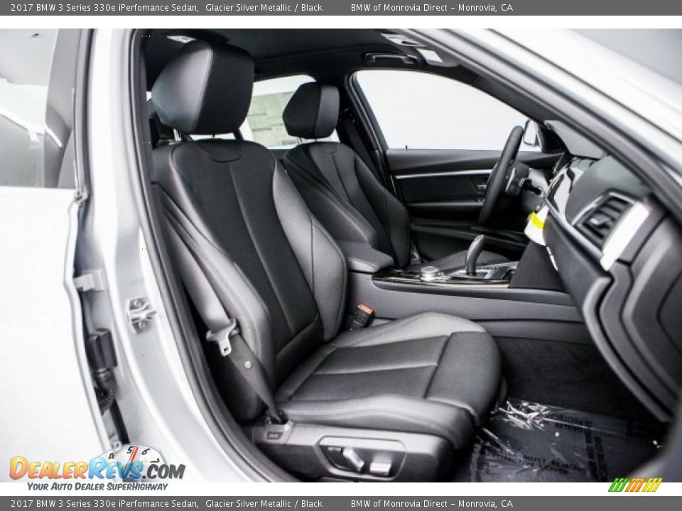 Black Interior - 2017 BMW 3 Series 330e iPerfomance Sedan Photo #2