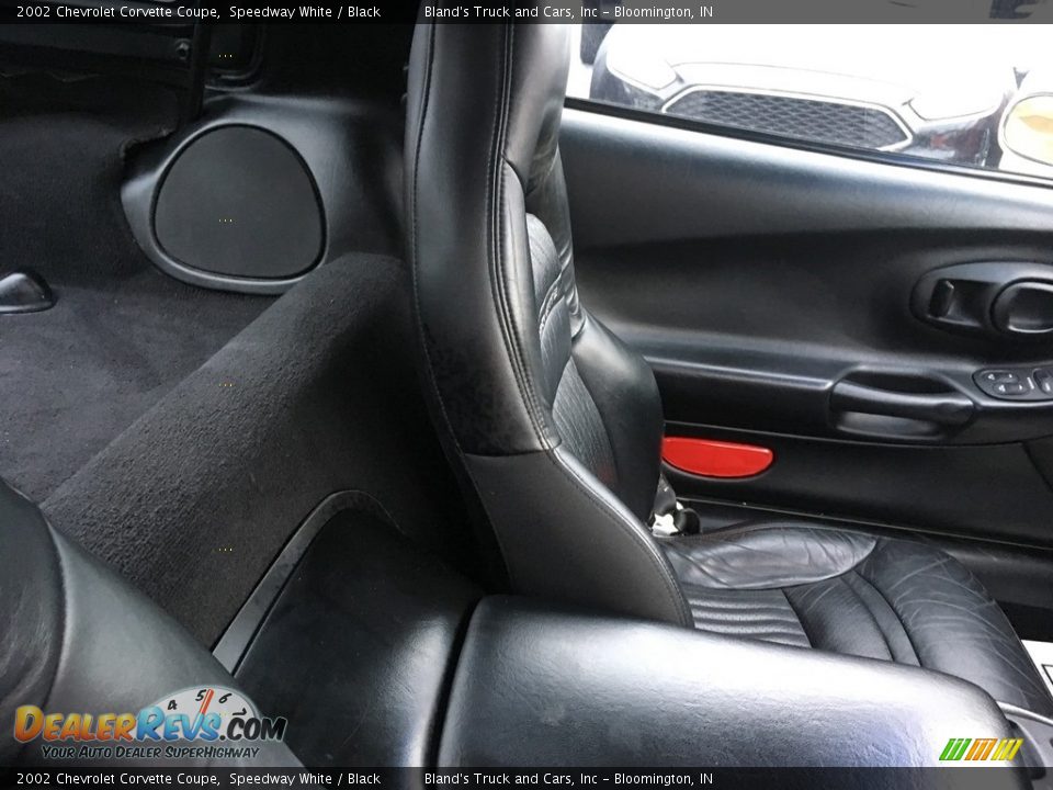 Front Seat of 2002 Chevrolet Corvette Coupe Photo #7