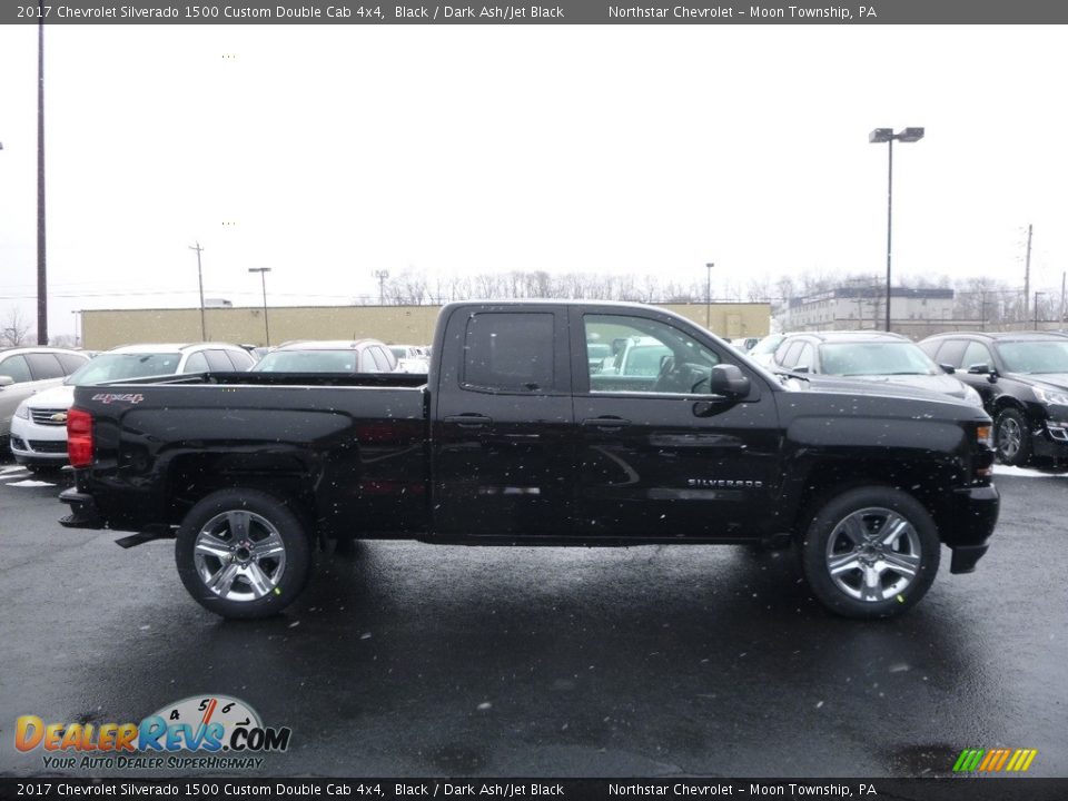 2017 Chevrolet Silverado 1500 Custom Double Cab 4x4 Black / Dark Ash/Jet Black Photo #4