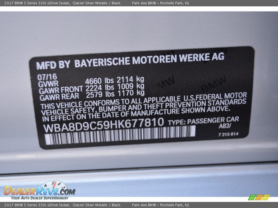 2017 BMW 3 Series 330i xDrive Sedan Glacier Silver Metallic / Black Photo #34