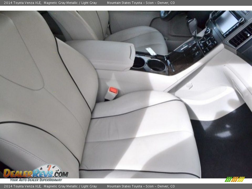 2014 Toyota Venza XLE Magnetic Gray Metallic / Light Gray Photo #18