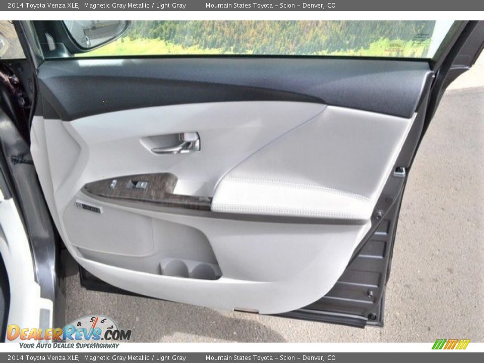 2014 Toyota Venza XLE Magnetic Gray Metallic / Light Gray Photo #27