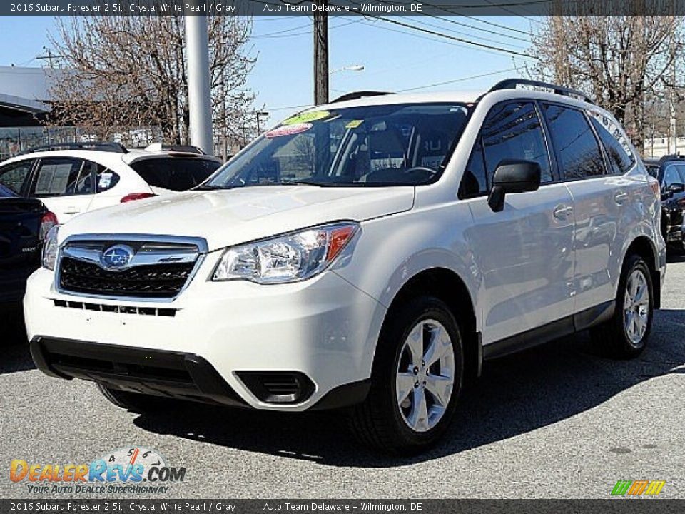 2016 Subaru Forester 2.5i Crystal White Pearl / Gray Photo #3