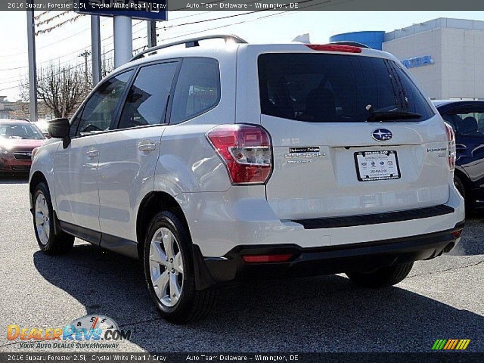 2016 Subaru Forester 2.5i Crystal White Pearl / Gray Photo #4