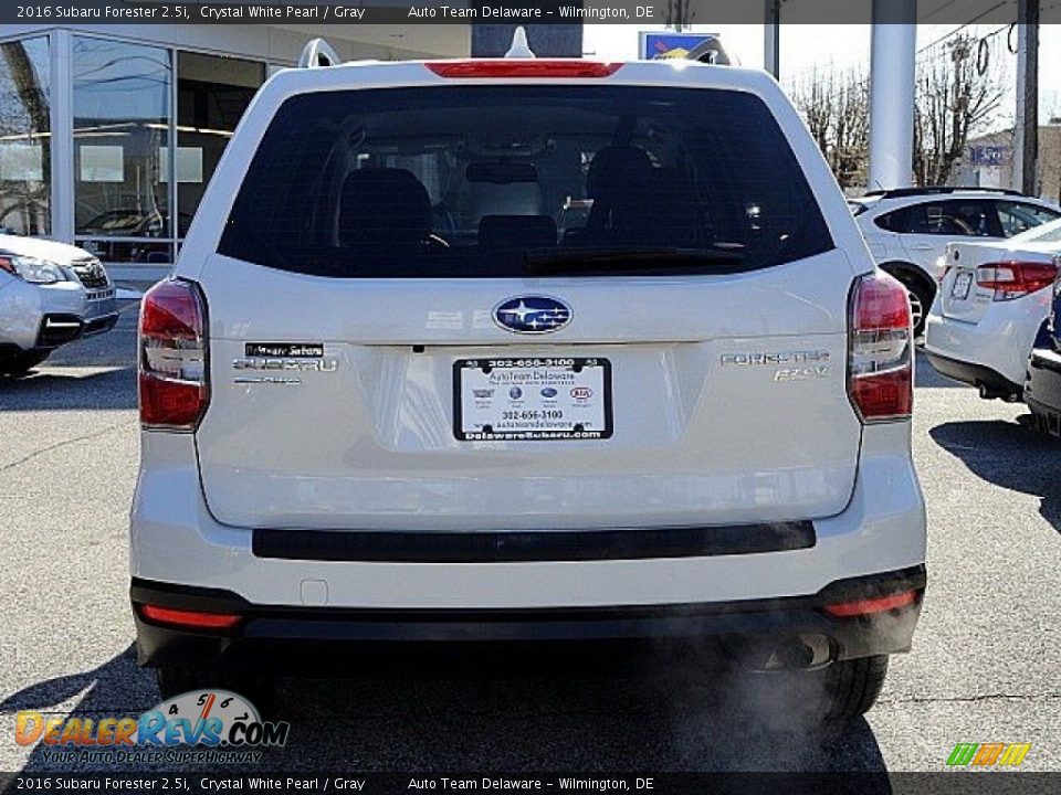 2016 Subaru Forester 2.5i Crystal White Pearl / Gray Photo #5