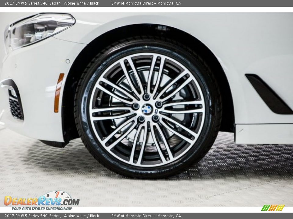 2017 BMW 5 Series 540i Sedan Alpine White / Black Photo #9