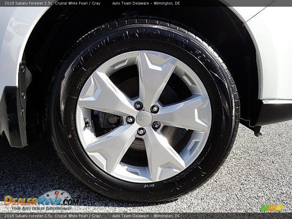 2016 Subaru Forester 2.5i Crystal White Pearl / Gray Photo #7