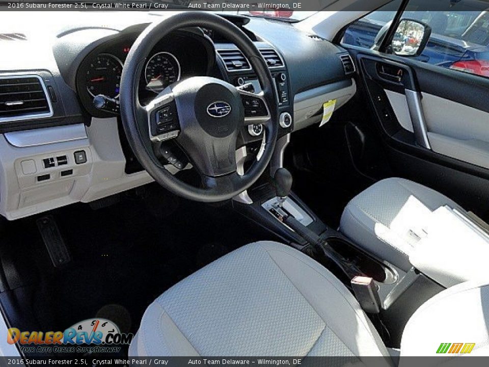 2016 Subaru Forester 2.5i Crystal White Pearl / Gray Photo #16