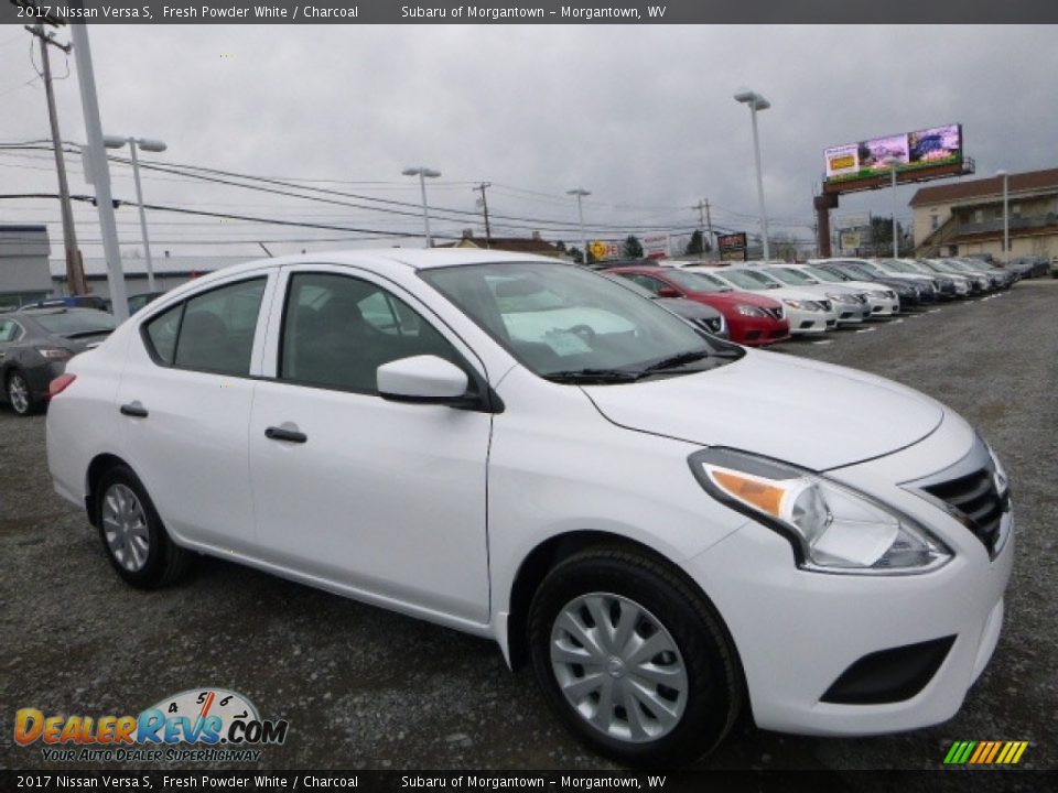 Front 3/4 View of 2017 Nissan Versa S Photo #1