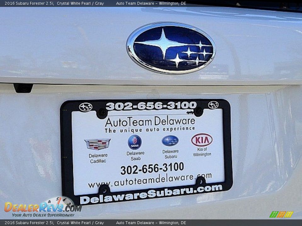 2016 Subaru Forester 2.5i Crystal White Pearl / Gray Photo #29