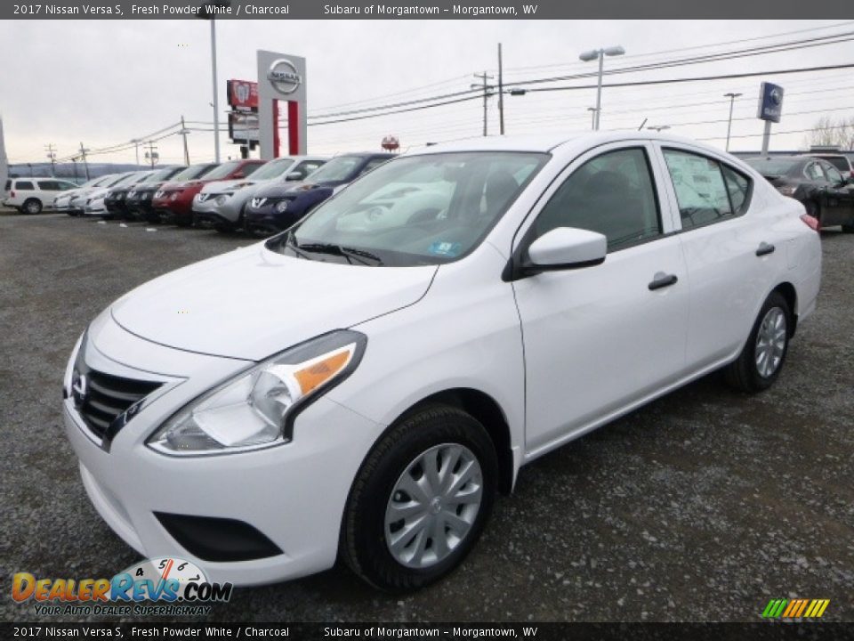 2017 Nissan Versa S Fresh Powder White / Charcoal Photo #10