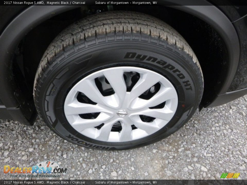 2017 Nissan Rogue S AWD Magnetic Black / Charcoal Photo #2