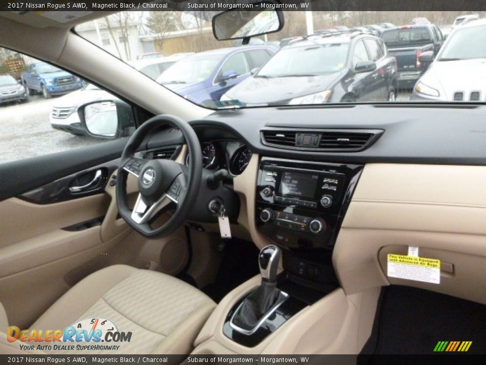 2017 Nissan Rogue S AWD Magnetic Black / Charcoal Photo #5