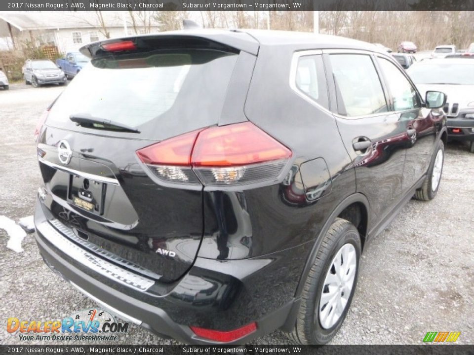 2017 Nissan Rogue S AWD Magnetic Black / Charcoal Photo #6