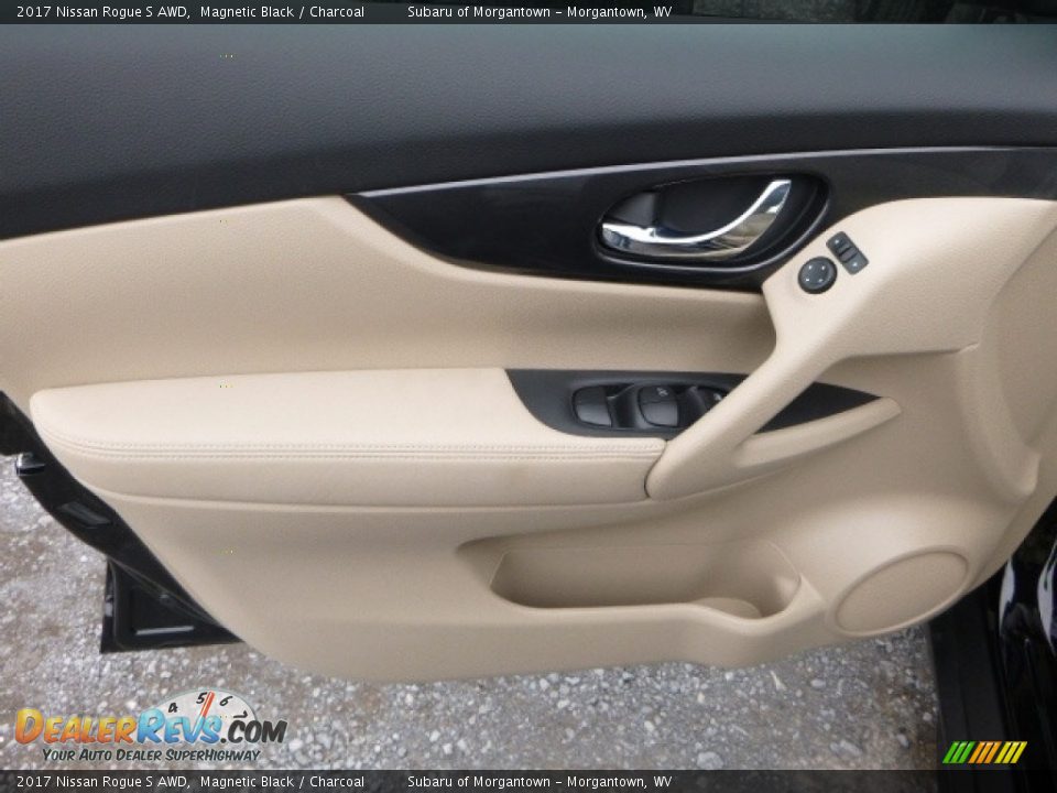2017 Nissan Rogue S AWD Magnetic Black / Charcoal Photo #13