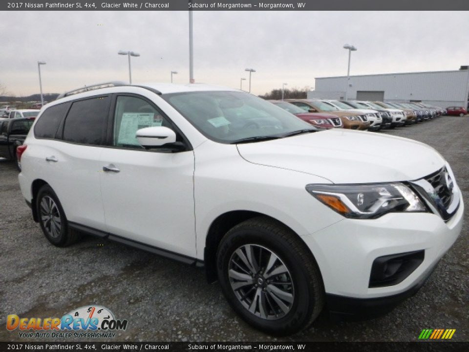 2017 Nissan Pathfinder SL 4x4 Glacier White / Charcoal Photo #1