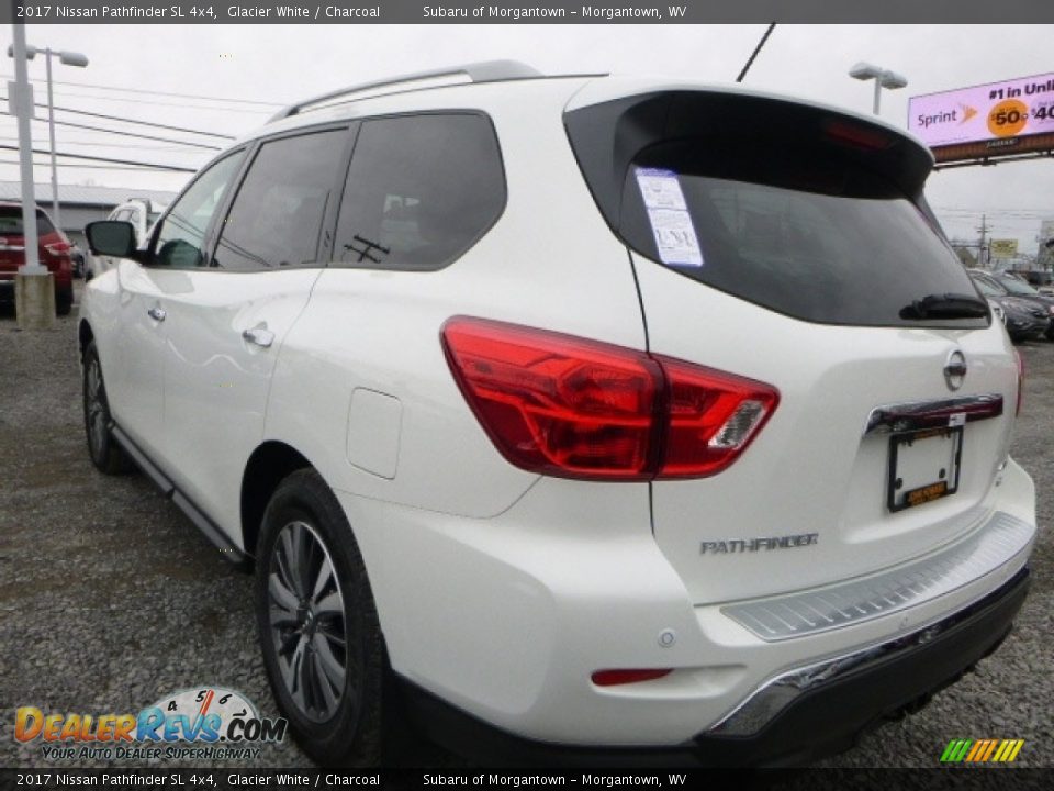 2017 Nissan Pathfinder SL 4x4 Glacier White / Charcoal Photo #10