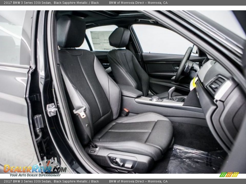 2017 BMW 3 Series 330i Sedan Black Sapphire Metallic / Black Photo #2