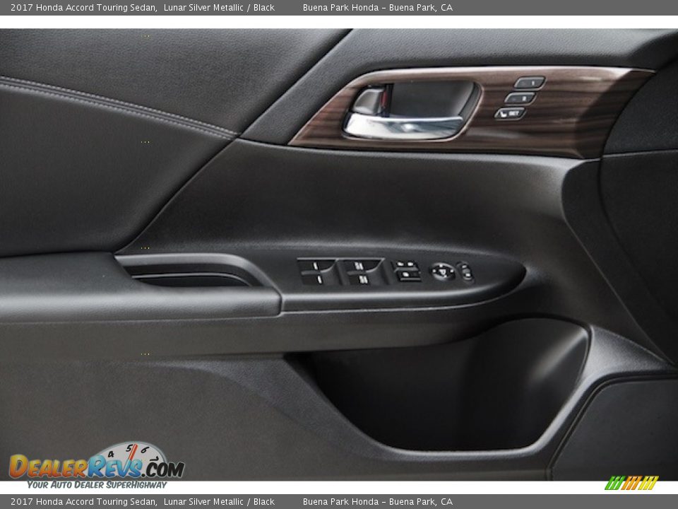 2017 Honda Accord Touring Sedan Lunar Silver Metallic / Black Photo #8